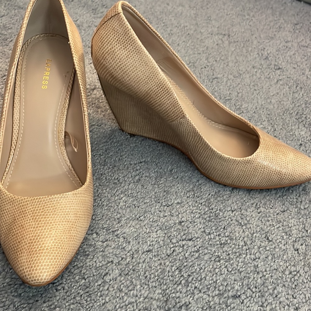 Women’s Express brand, beige color wedge dress shoes. Size 8. Worn a few times. - Picture 2 of 8